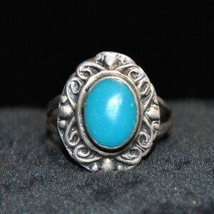 Vintage Sterling Silver Turquoise Ring with Filigree Border Size 4.5
